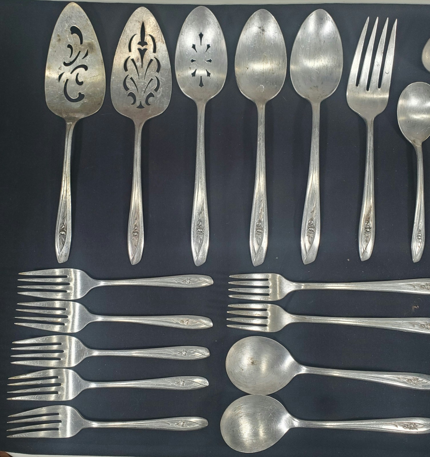 Silver Tulip International Silver Plate Flatware Silverware (25 Piece)