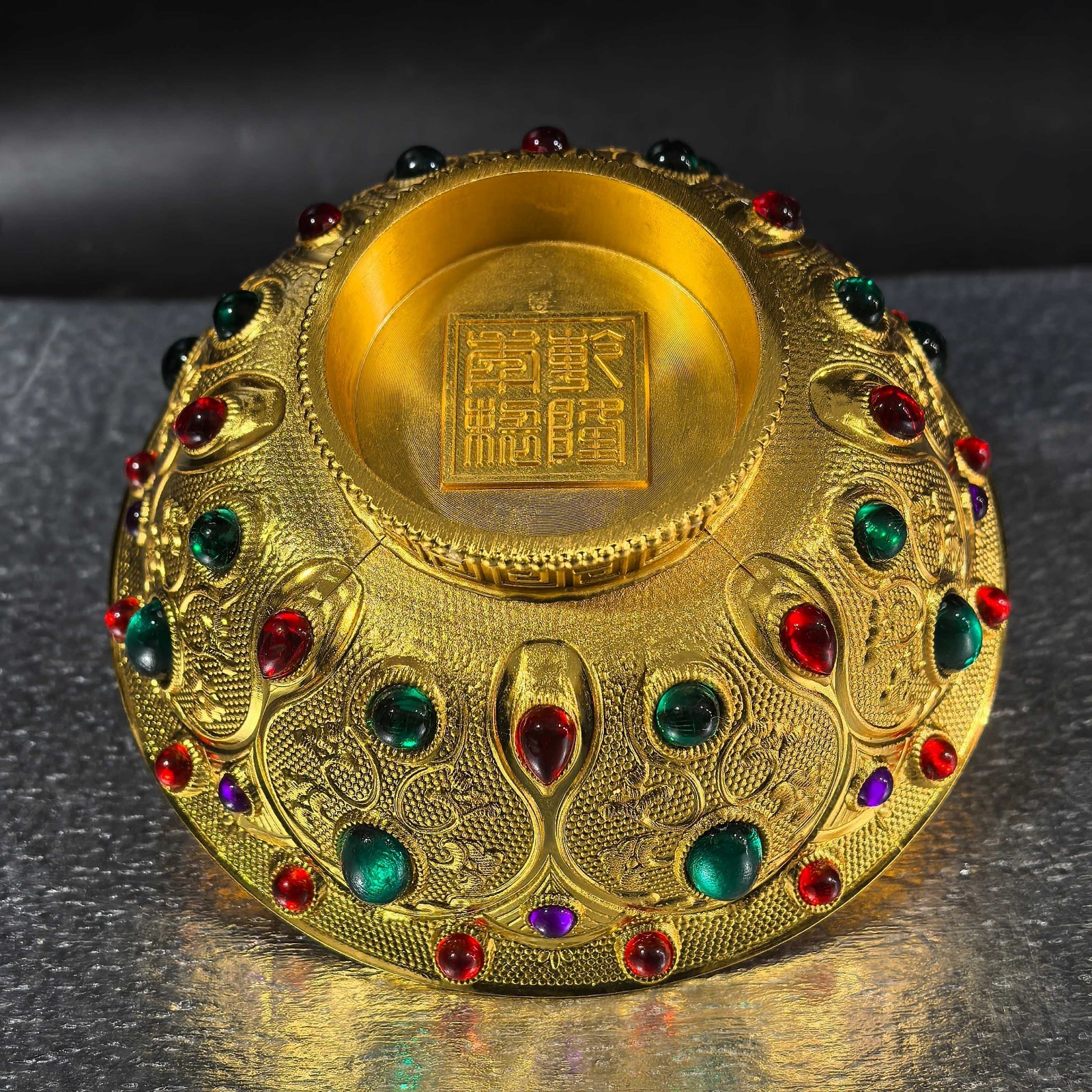 Antique gemstone gilded inlaid gold bowl decoration