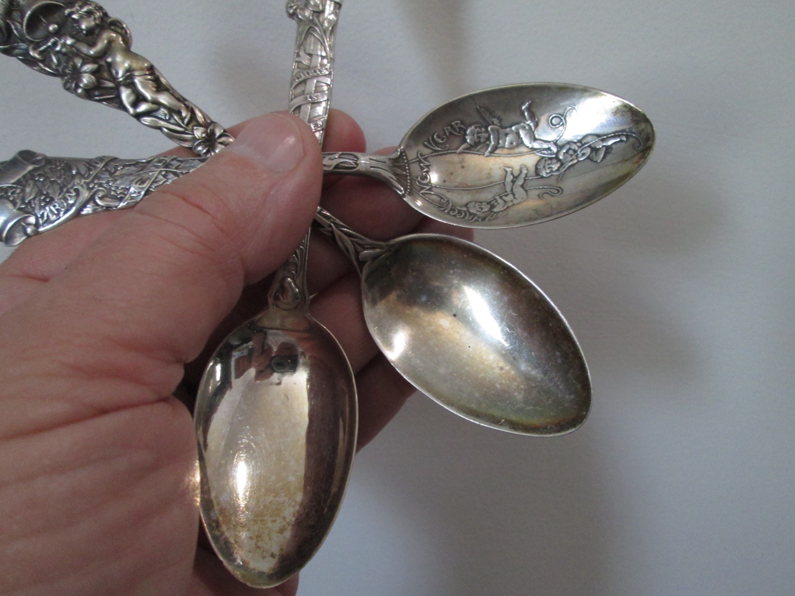THREE Large Antique STERLING – ORNATE – SOUVENIR SPOONS 2.6 toz