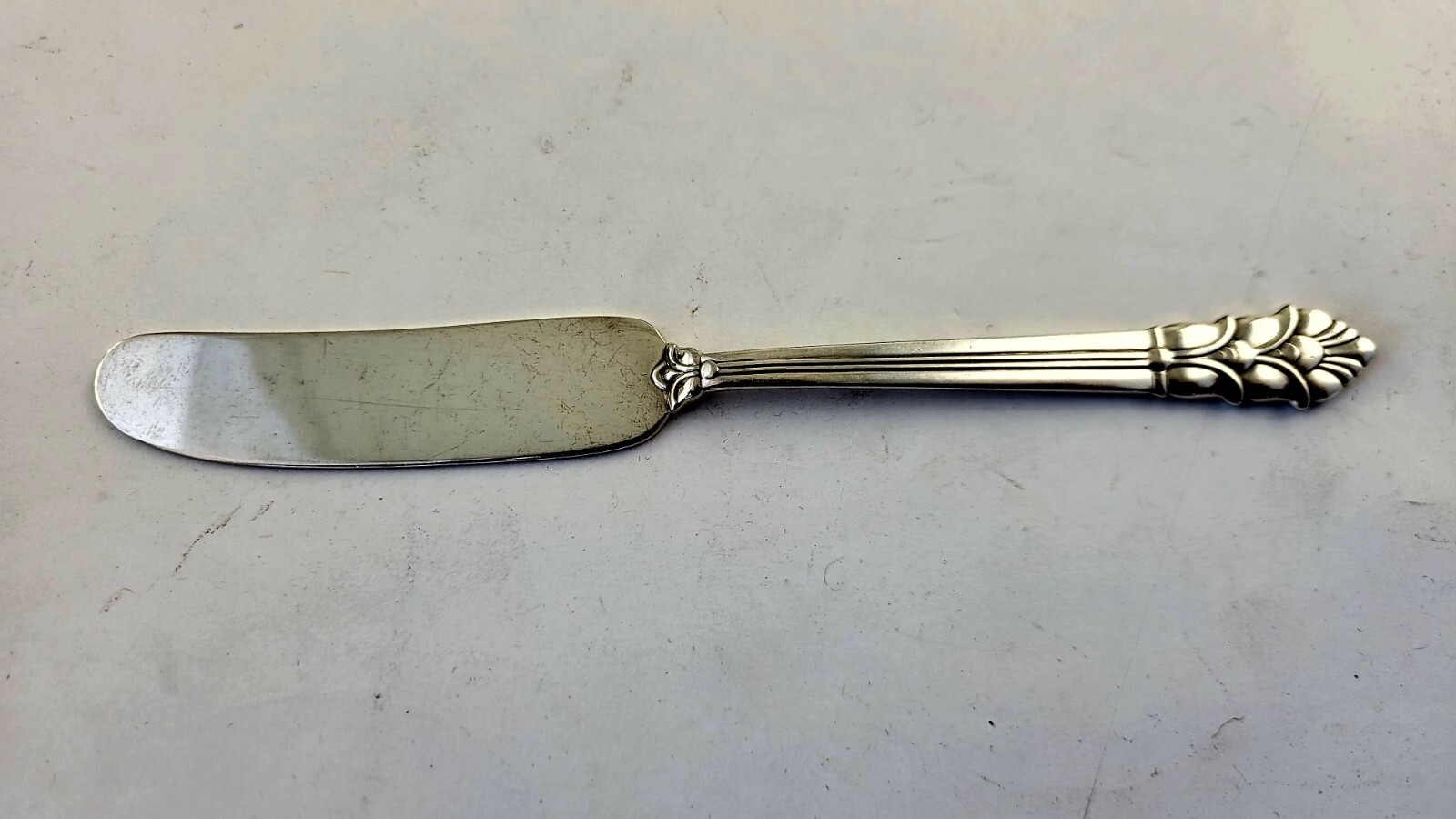 1947 Palmette by Tiffany & Co. Sterling 6 1/4″ Flat Butter Spreader 1oz. Mono