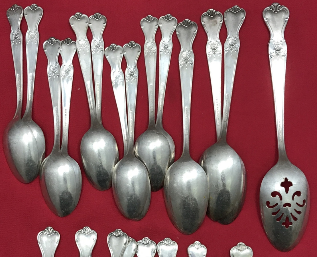 22 Pc 1950 SIGNATURE ROSE Silverplated FORKS SPOONS & SERVING PCS “P” Monogram