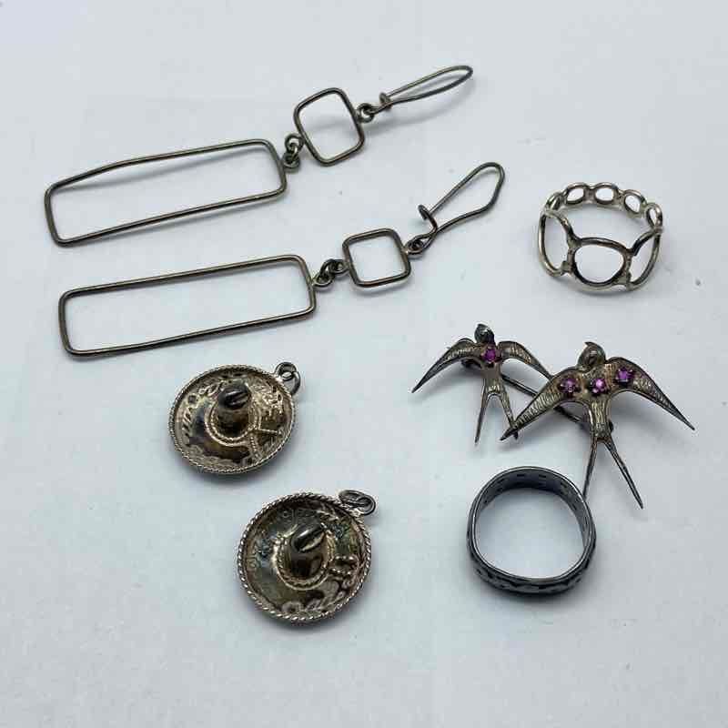 Sterling Silver 925 Jewelry Lot of 6 Rings Earrings Brooch Sombrero Charms 12.5g