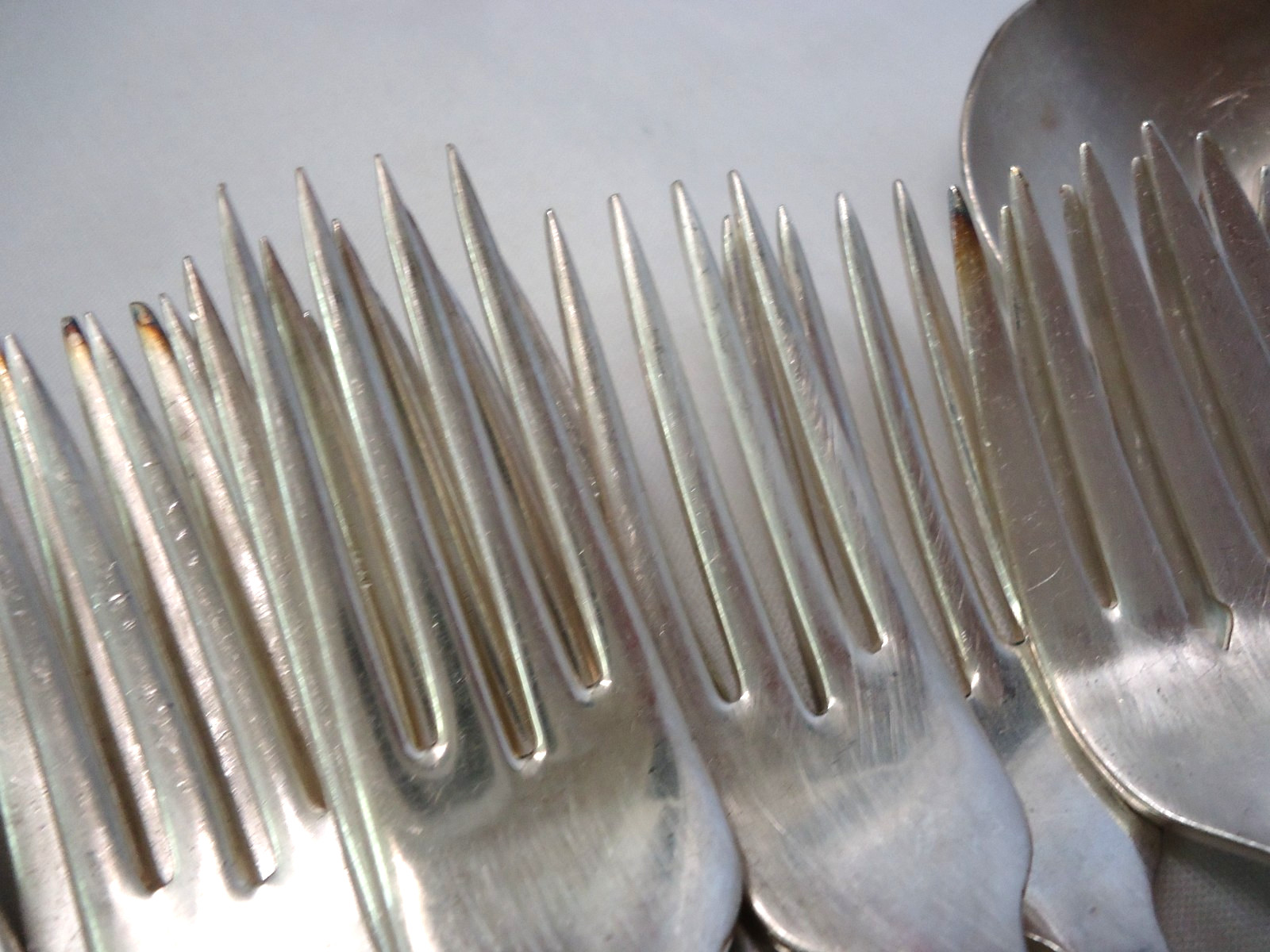 VINTAGE SILVERPLATE FLATWARE MIXED LOT BULK 120-PIECES