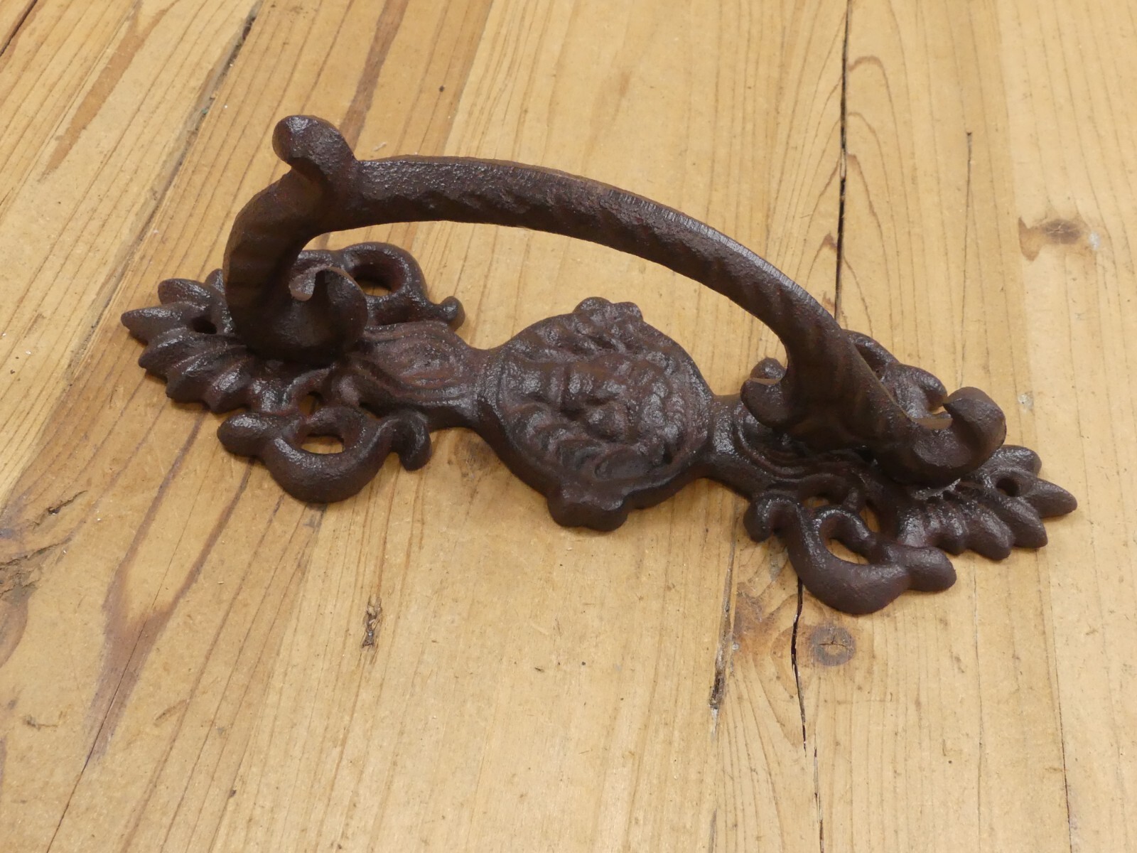 2 LARGE HANDLES RUSTIC CAST IRON BARN DOOR HANDLES SHED GATE PULLS FANCY 8 1/2″