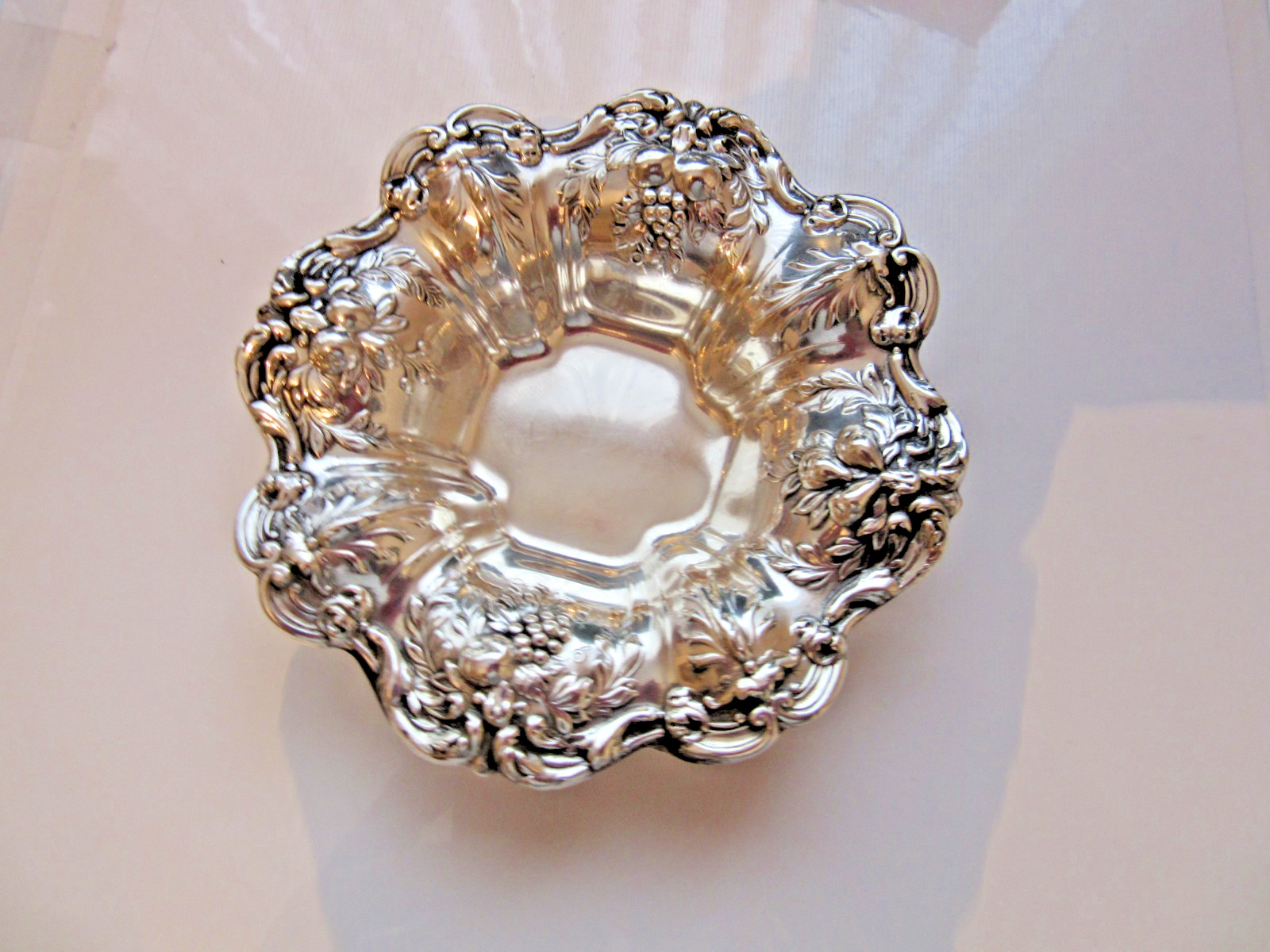 Reed & Barton Sterling Silver X 569 Francis I Cup Nut Dish 52 grams 1.67 ozt