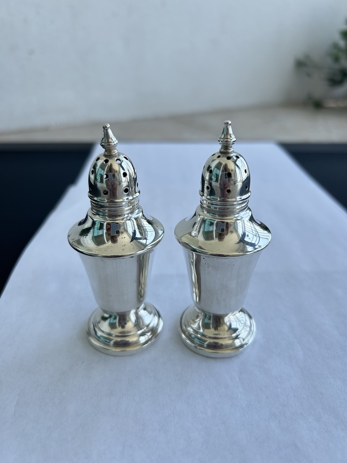 Frank M Whiting Sterling Silver Salt & Pepper Shakers Pattern #841 Fluted 4″ 61g