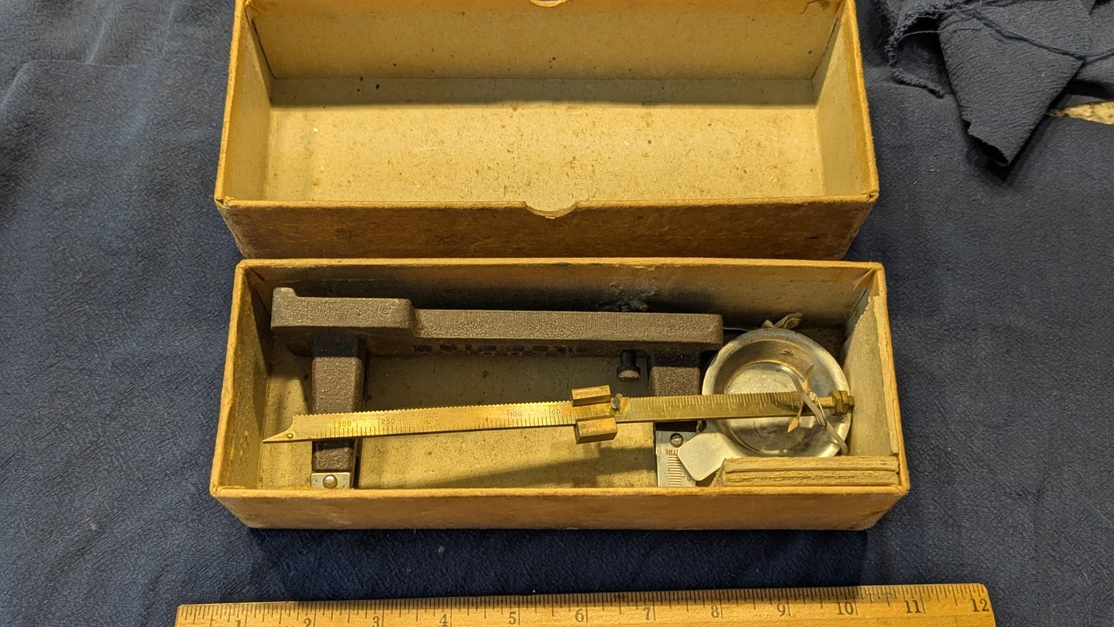 Vintage Redding Powder and Bullet Scale 325 Grains Capacity In Original Box