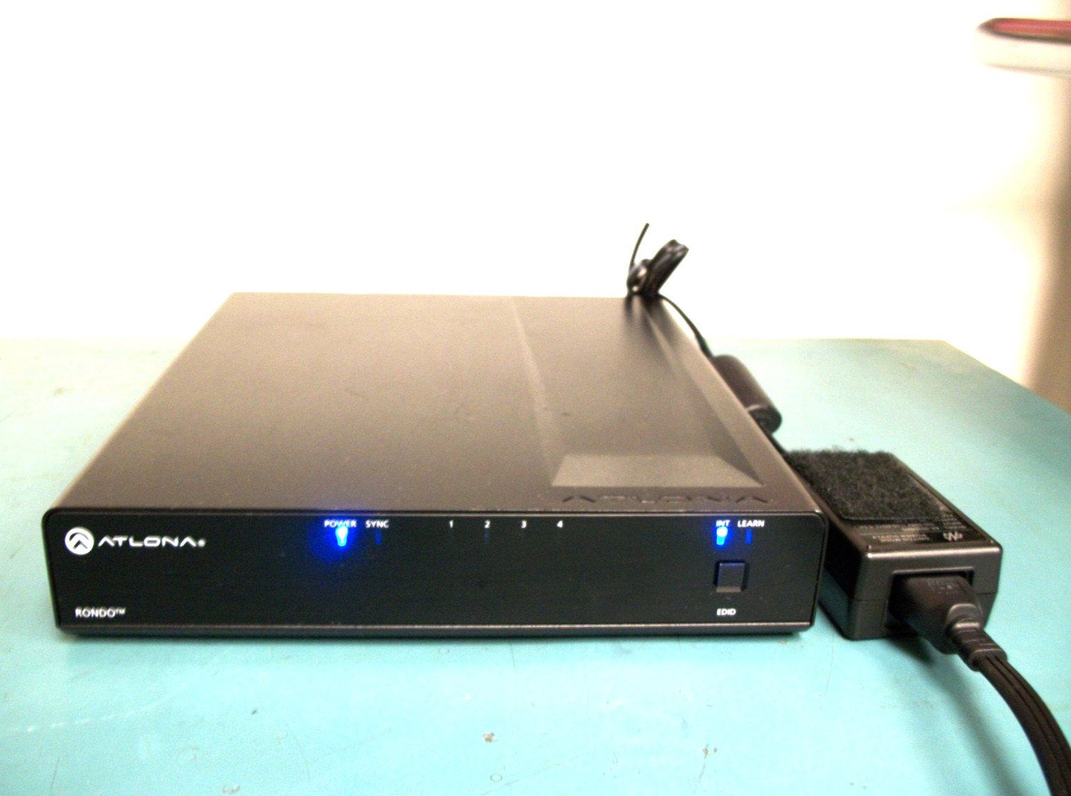ALTONA Rondo AT-RON-444 4K HDR 1×4 HDMI Distribution Amplifier W/PWR Cord