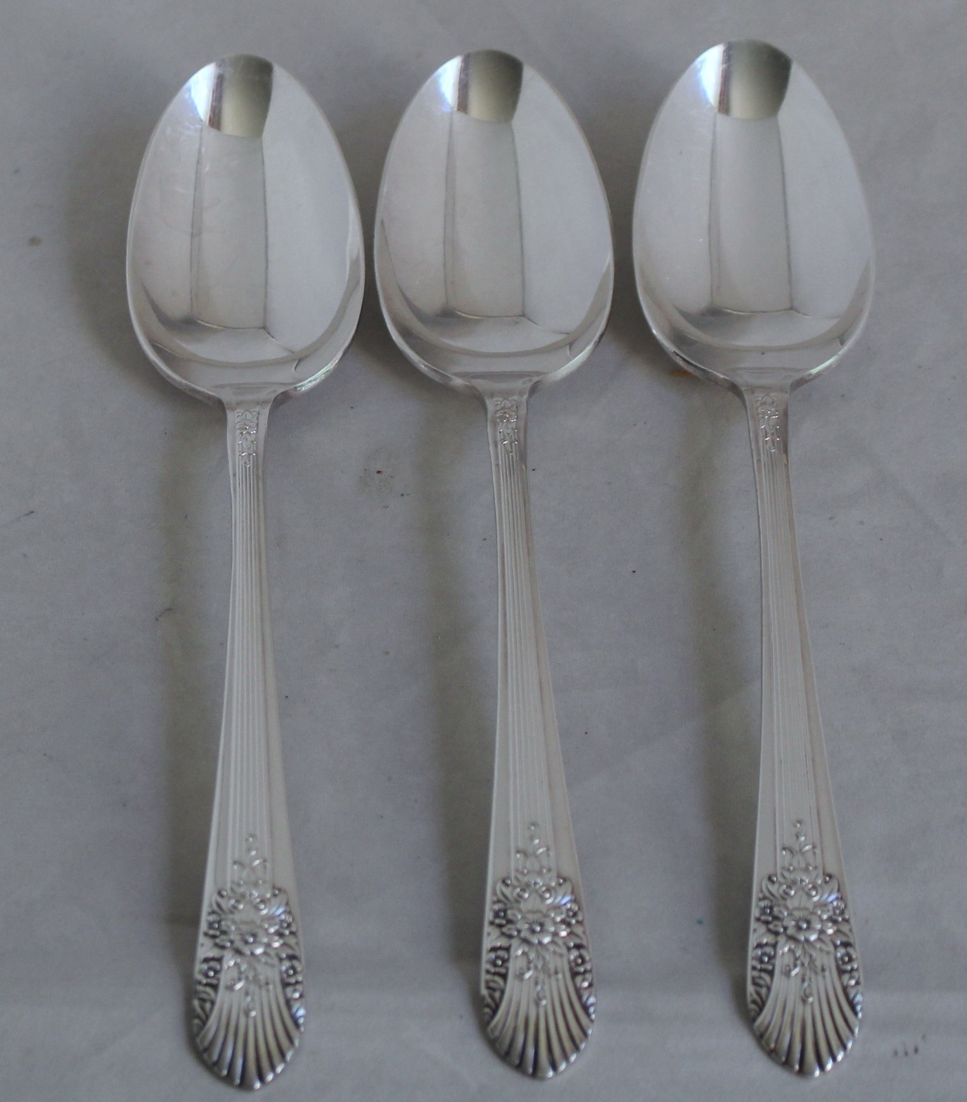 3 Wm Rogers Original Rogers SILVER MIST/MARIGOLD Solid Serving Spoons