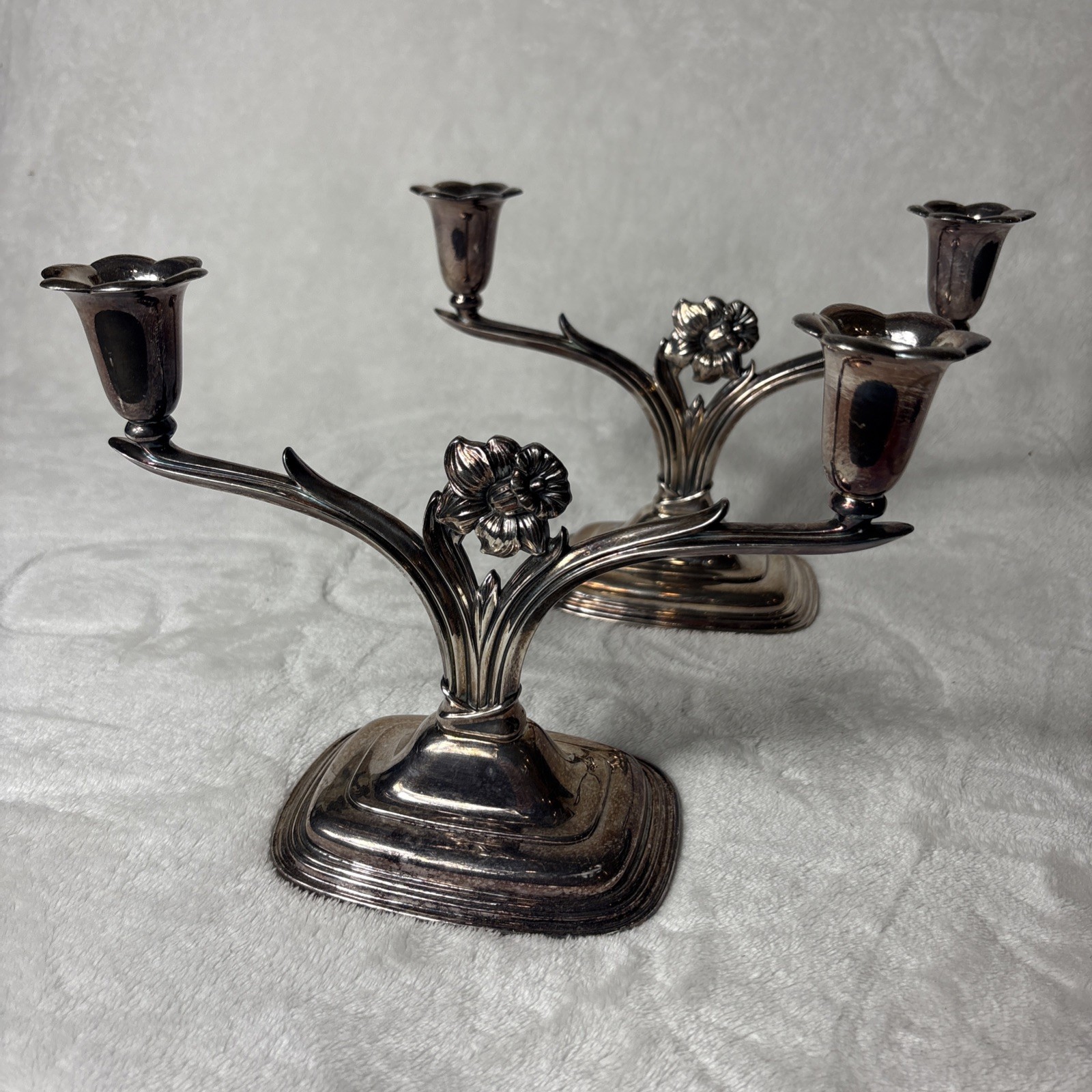 Vintage 1847 Rogers Bros Daffodil Silverplate 2 Arm Candelabra Pair 1950s USA 7″