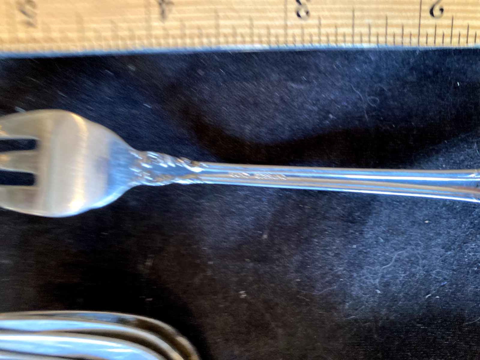 1 LUNT AMERICAN VICTORIAN STERLING SILVER FLATWARE SEAFOOD FORK(S) 12 AV. EACH