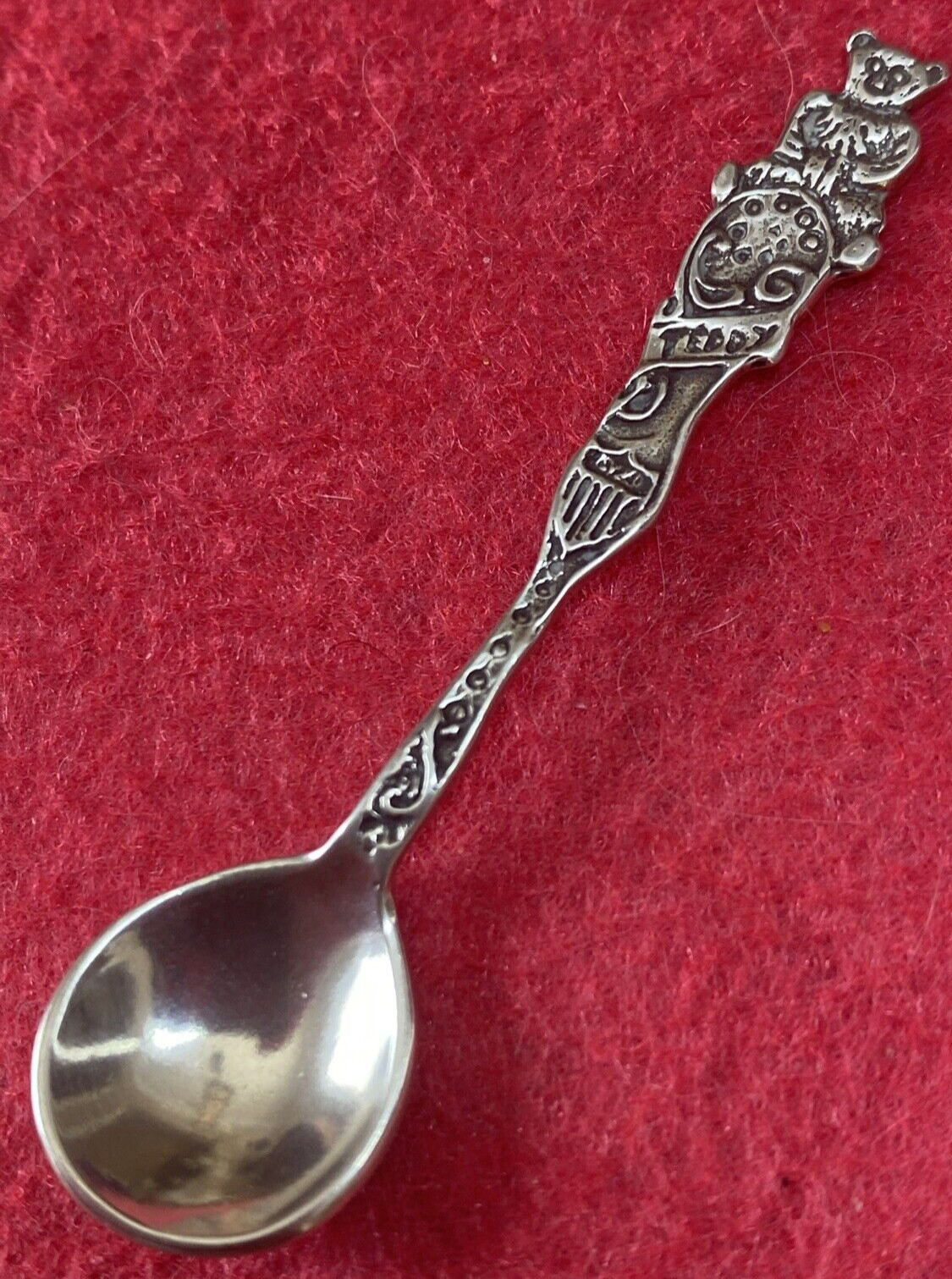 RARE! President Theodore Roosevelt Teddy Bear 2 3/8″ Sterling Silver Salt Spoon