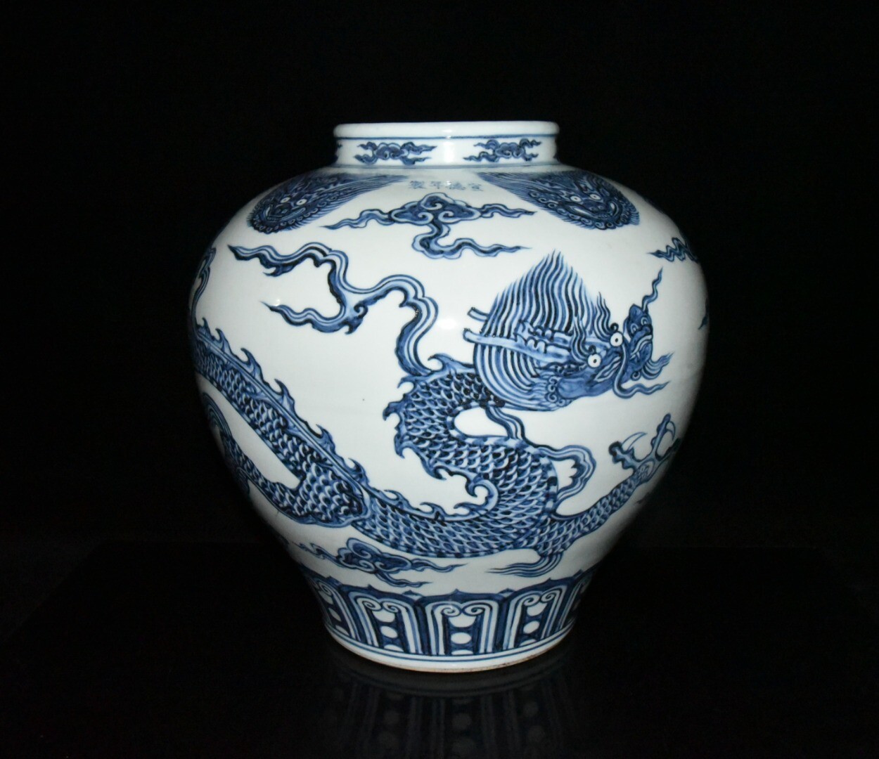 13.5″Old China ming dynasty xuande mark blue white Porcelain Dragon pattern Pot