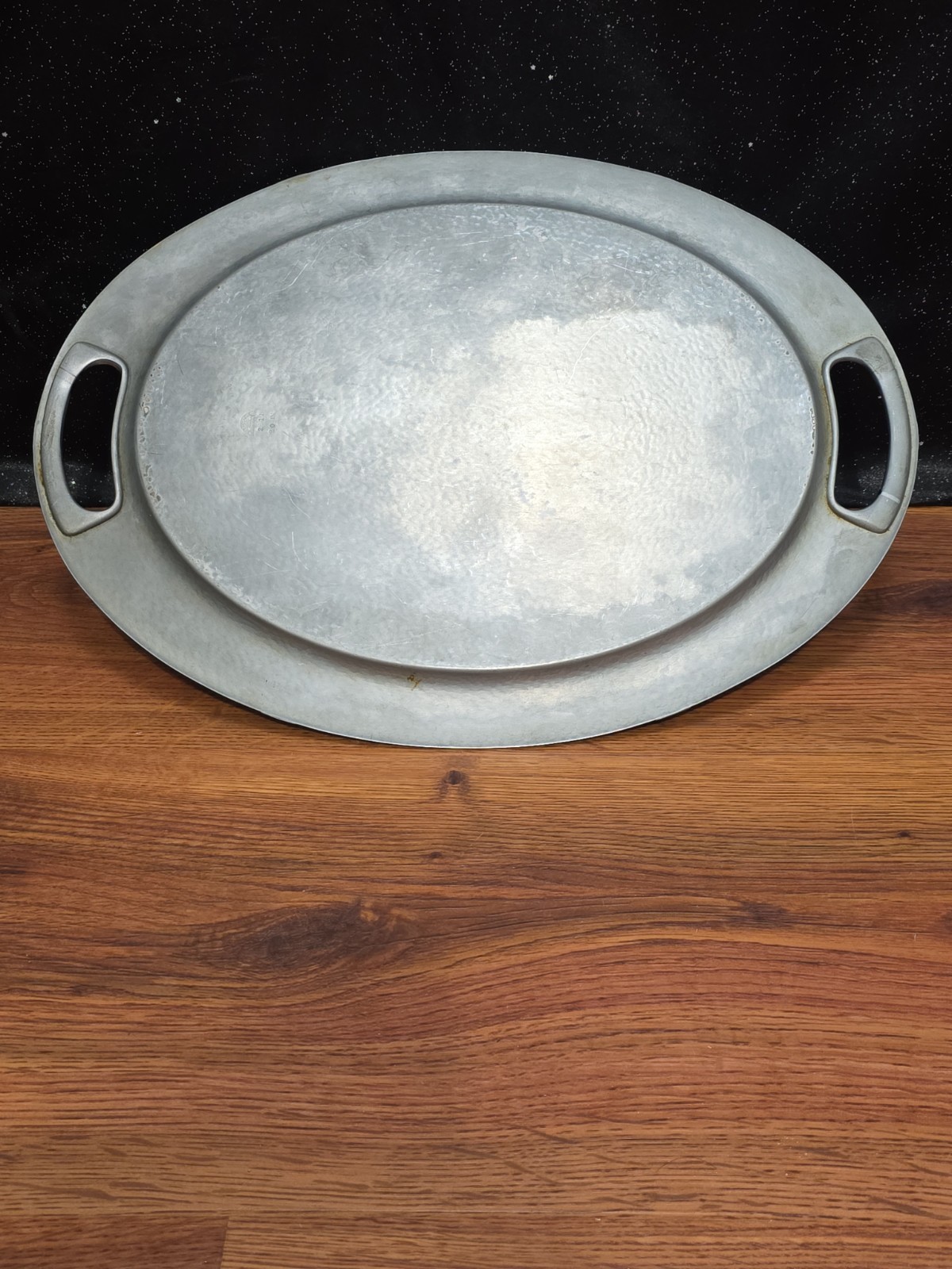 Vintage Meriden International Silver 20″ In Hammered Tray 2611 Plating Loss