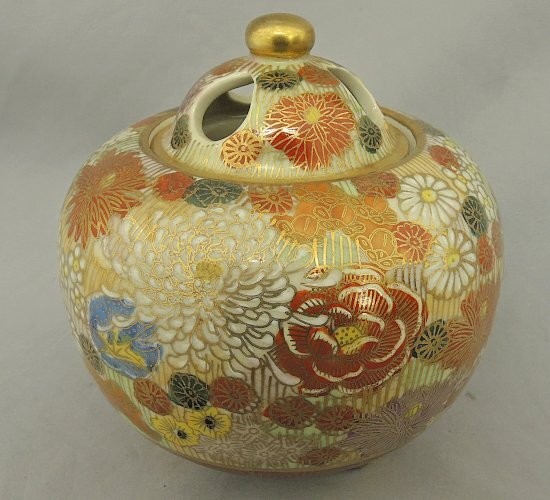 H4.3xW4in Incense burner Japan Vintage Kutani ware Flower pattern Japonism