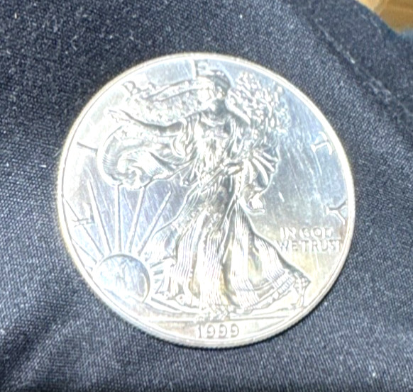 1999 American Eagle .999. Fine Silver. 1 Troy oz.