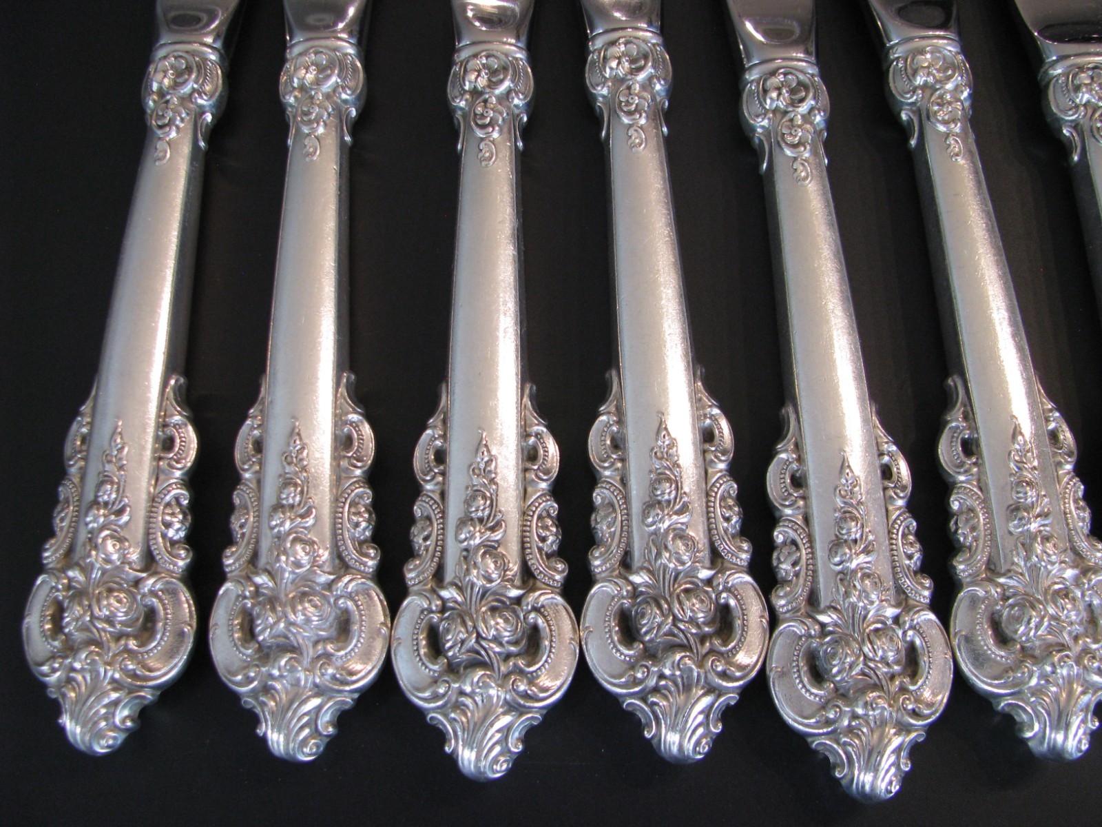 Wallace Sterling Silver Grand Baroque 8 7/8” Dinner Knife, sold individually