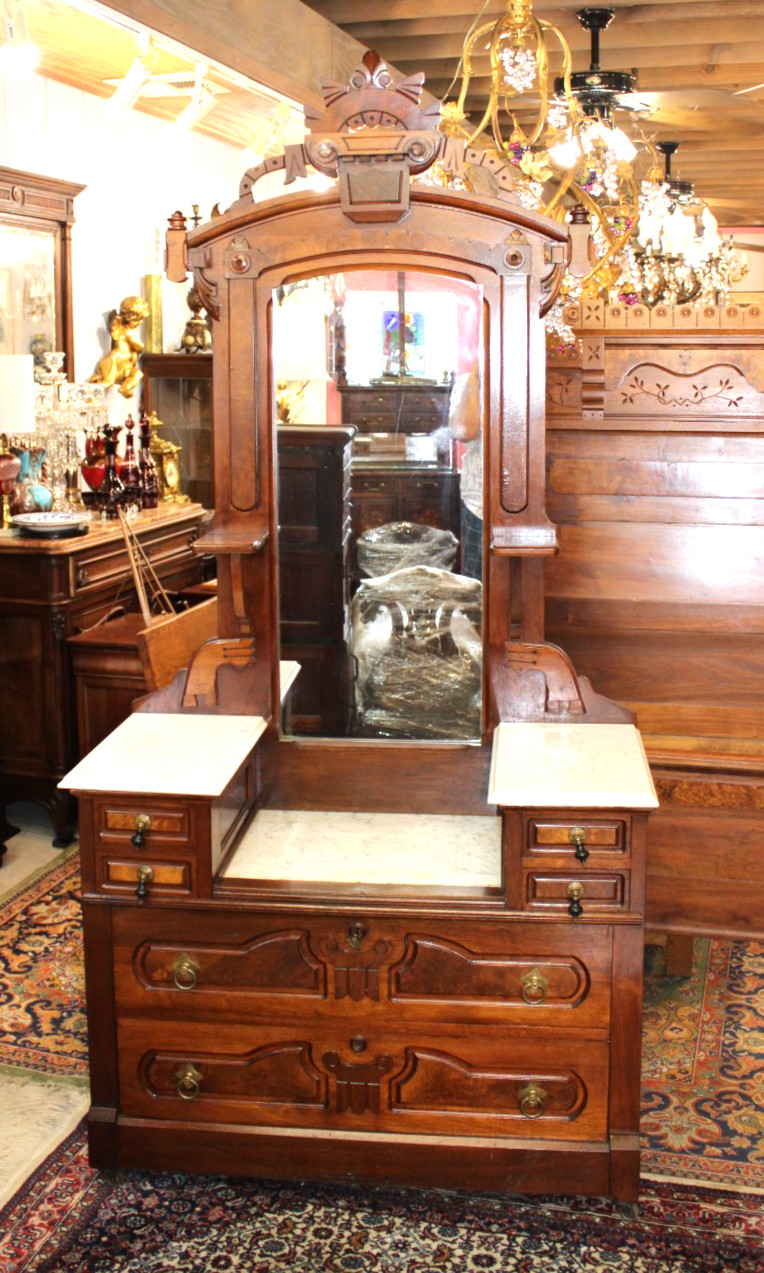 American Antique Eastlake Victorian Mahogany Dresser / Vanity