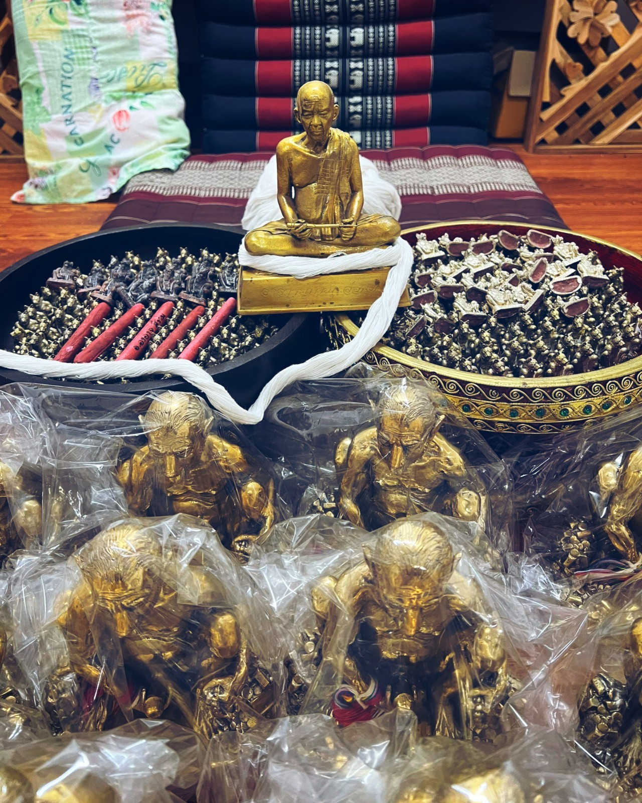 Delightful Dog-Faced Guru. (brass alloy material) Arjarn Ongart Seengam.