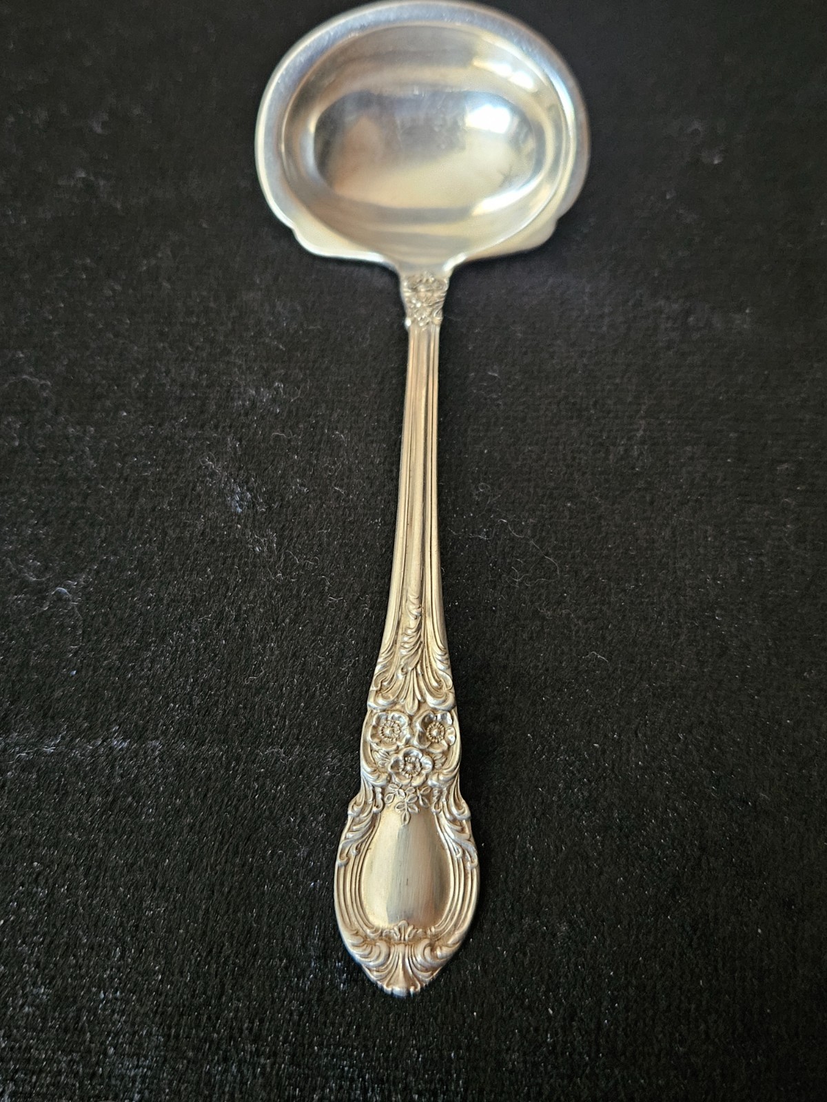 American Victorian Lunt Sterling Silver Sauce Cream Ladle 5-1/8″