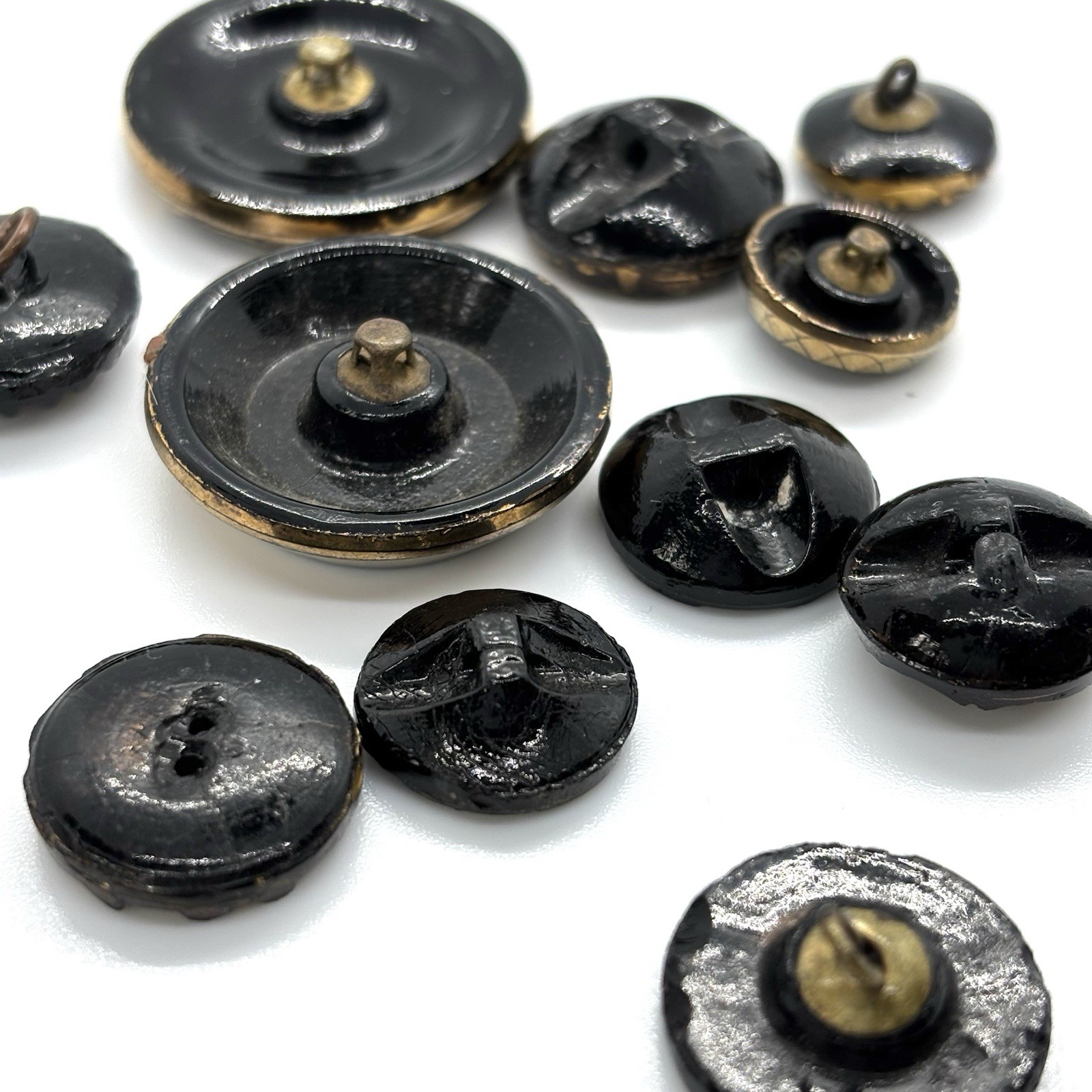 Antique Victorian Black Glass Gold Luster Button Lot Intaglio Picture
