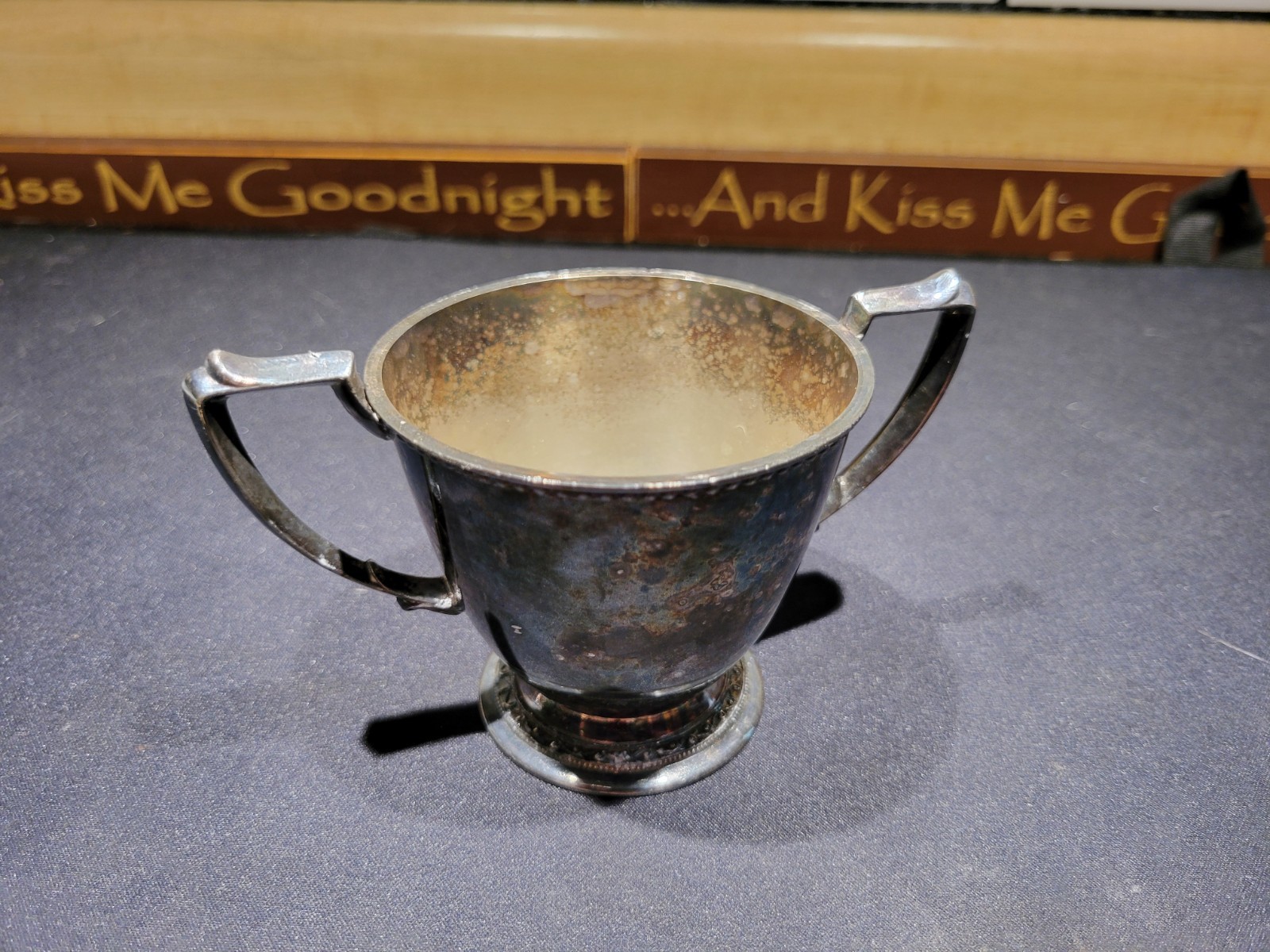 Silver-plated sugar bowl By Lakewood And Oneida Community Ltd