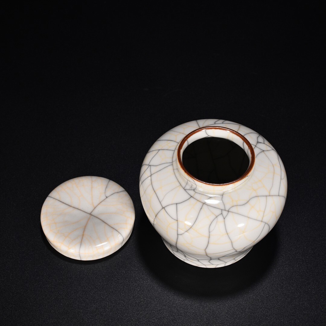 4.3″ China old ming dynasty Porcelain chenghua mark white glaze open slice pot