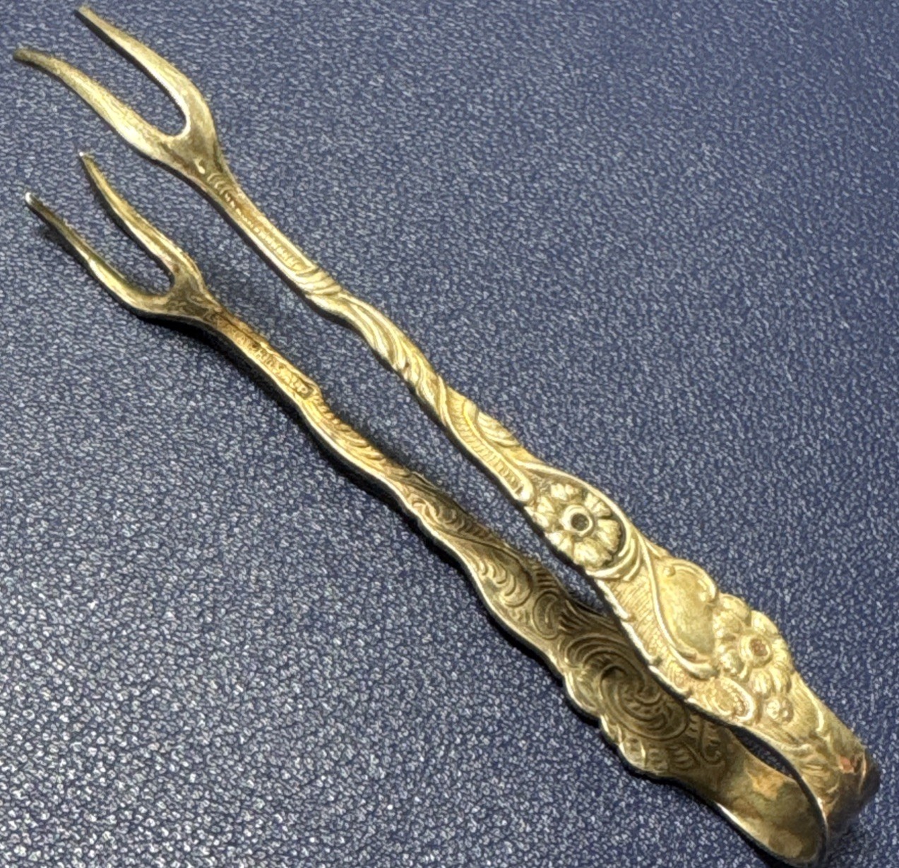 Vintage Nils Johan Sweden Extra PR NS Alp Silver Plate Sugar Tongs 4″ NIJ4