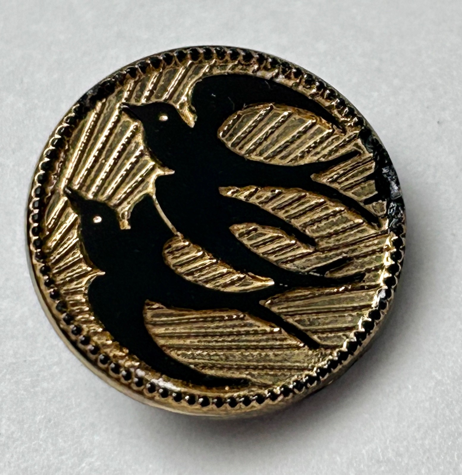 Small Gold Lustered 2 Birds on Black Glass Button #628