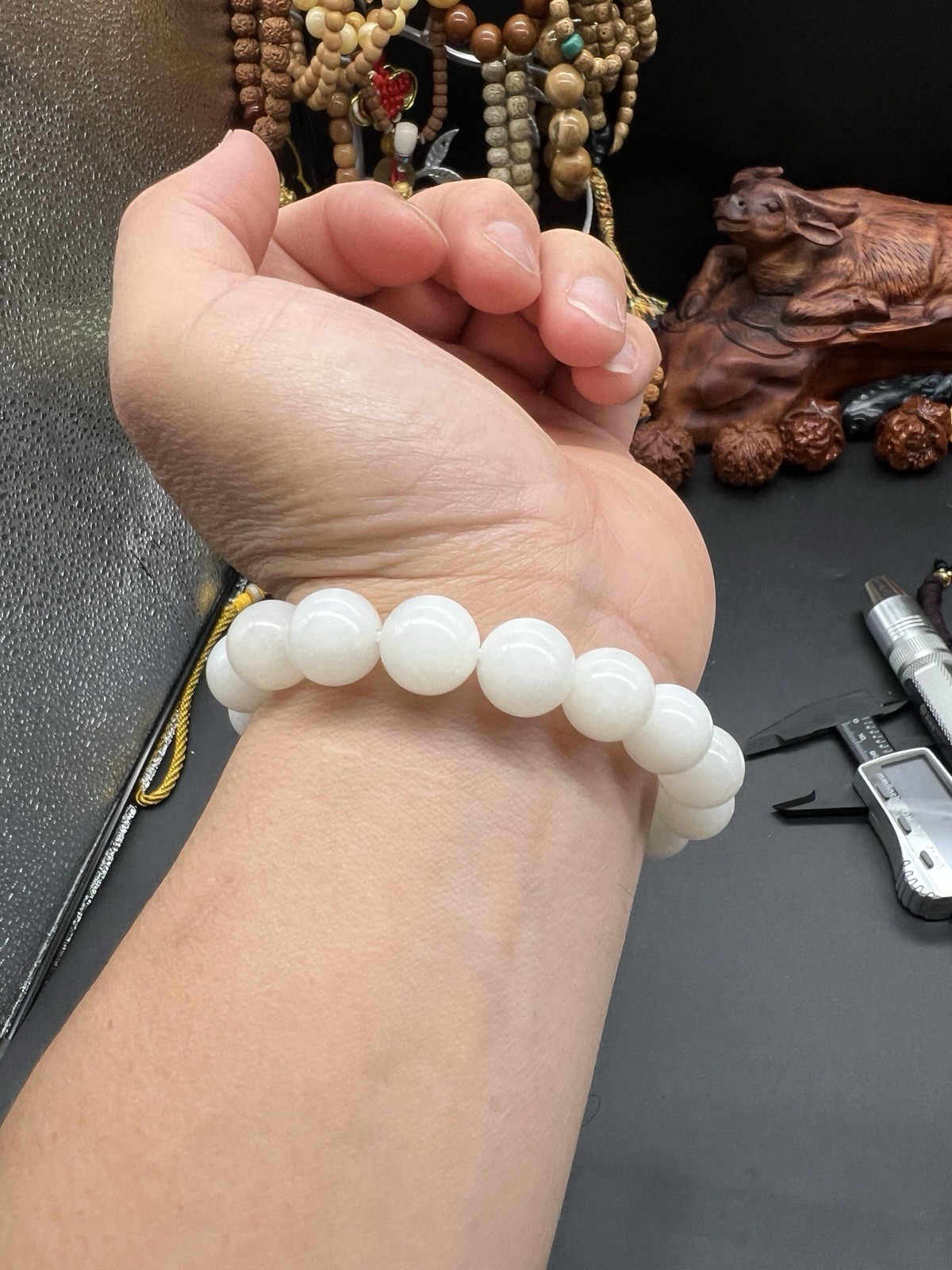 12mm Hetian White Jade Bracelet 新疆和田玉精挑山料白玉手串