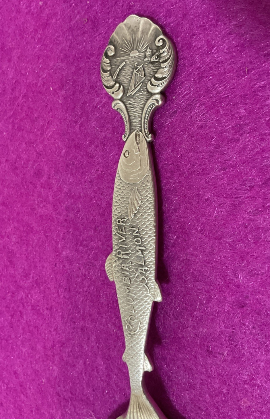 Salmon Fish Columbian River Mt Hood Portland 5.5″ Sterling Souvenir Spoon 27g