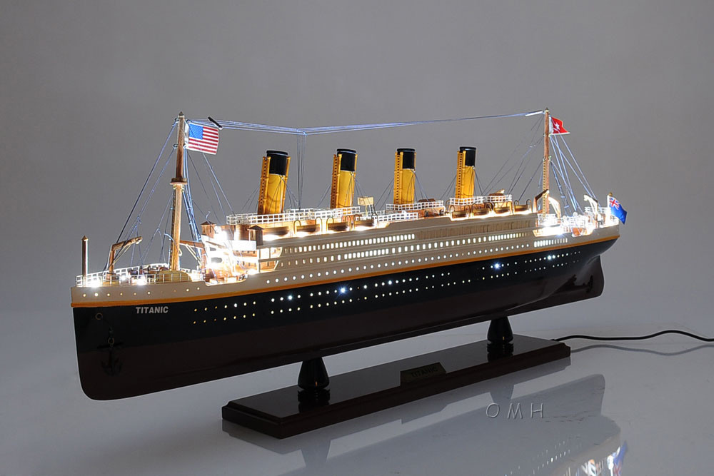 RMS Titanic Ocean Liner w/ Lights 32″ Wood Model White Star Line Cruise Ship New