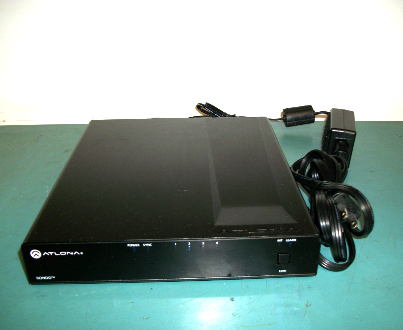 ALTONA Rondo AT-RON-444 4K HDR 1×4 HDMI Distribution Amplifier W/PWR Cord
