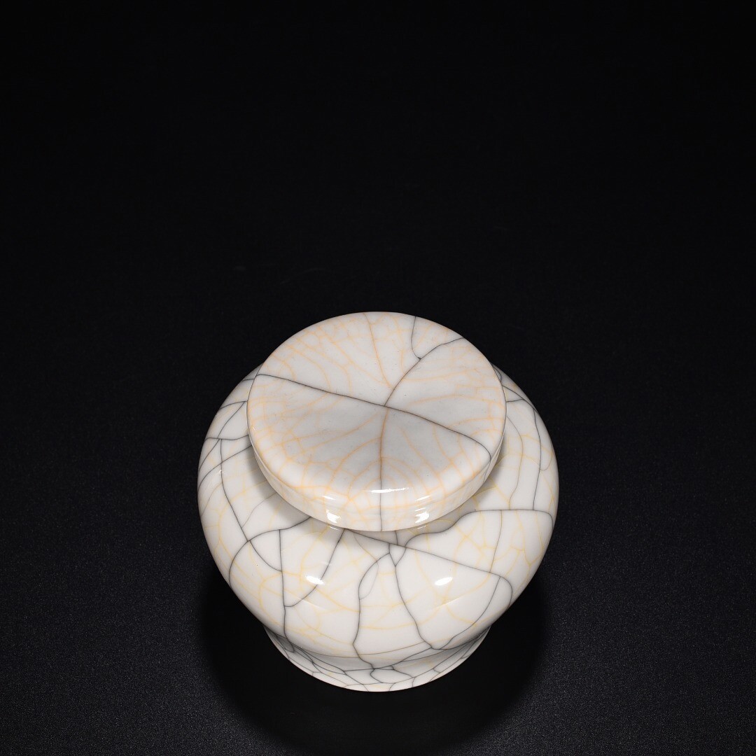 4.3″ China old ming dynasty Porcelain chenghua mark white glaze open slice pot