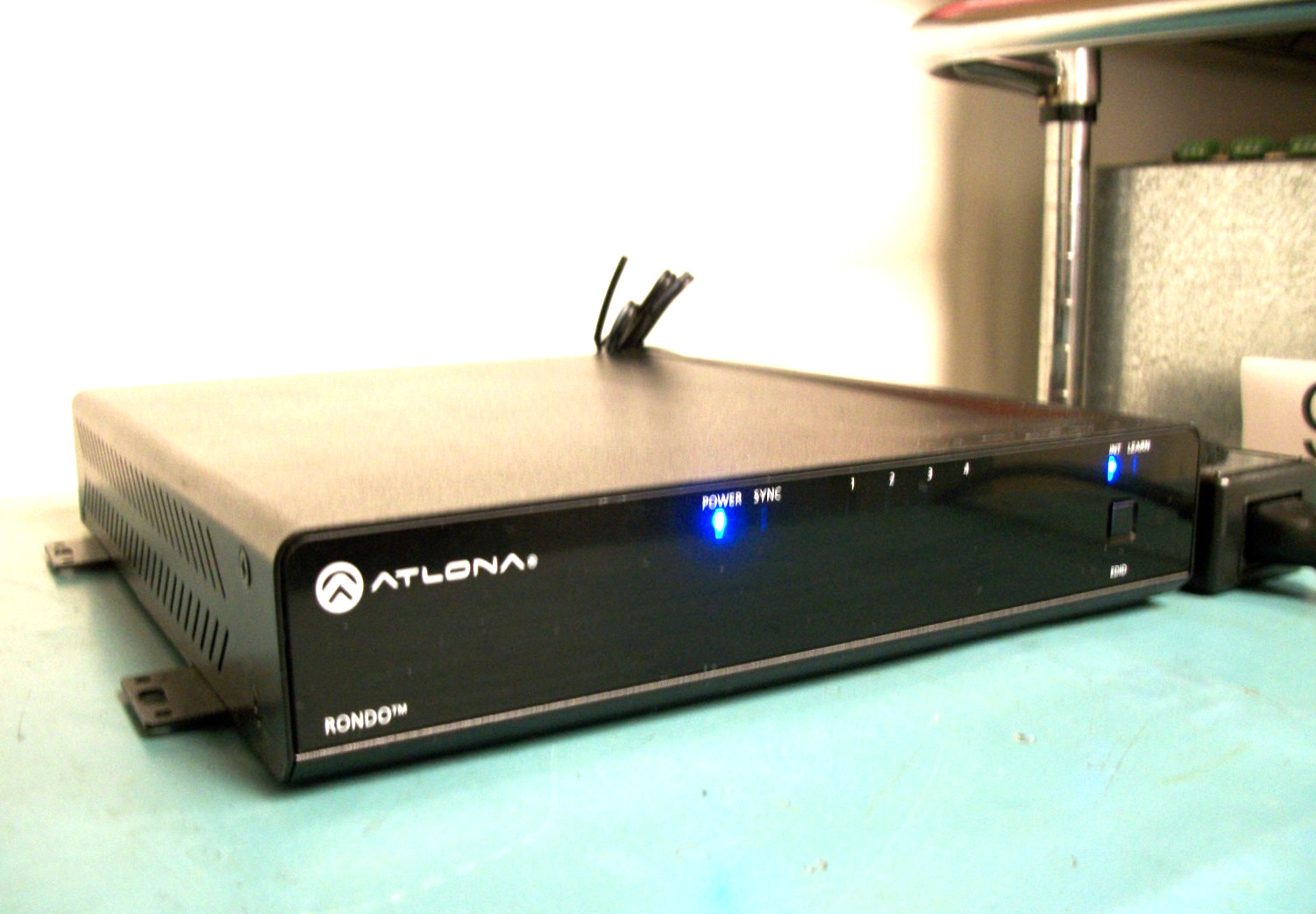 ALTONA Rondo AT-RON-444 4K HDR 1×4 HDMI Distribution Amplifier W/PWR Cord