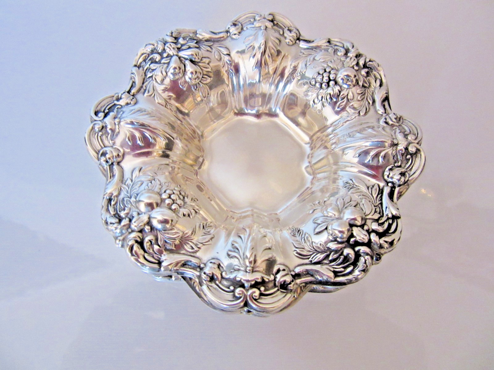 Reed & Barton Sterling Silver X 569 Francis I Cup Nut Dish 52 grams 1.67 ozt