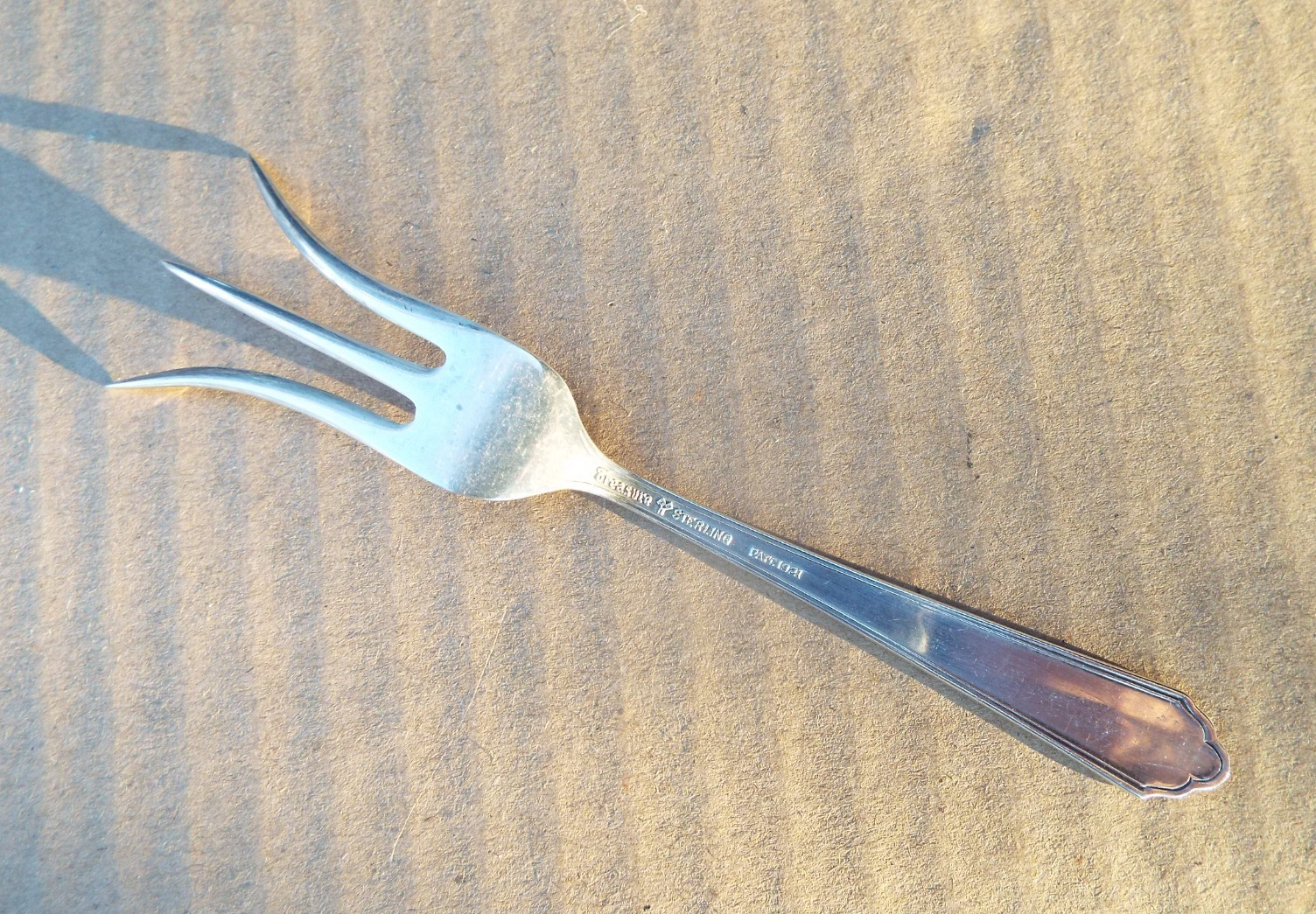 Antique 1921 Mary II Lunt Sterling Silver Treasure Lemon Fork