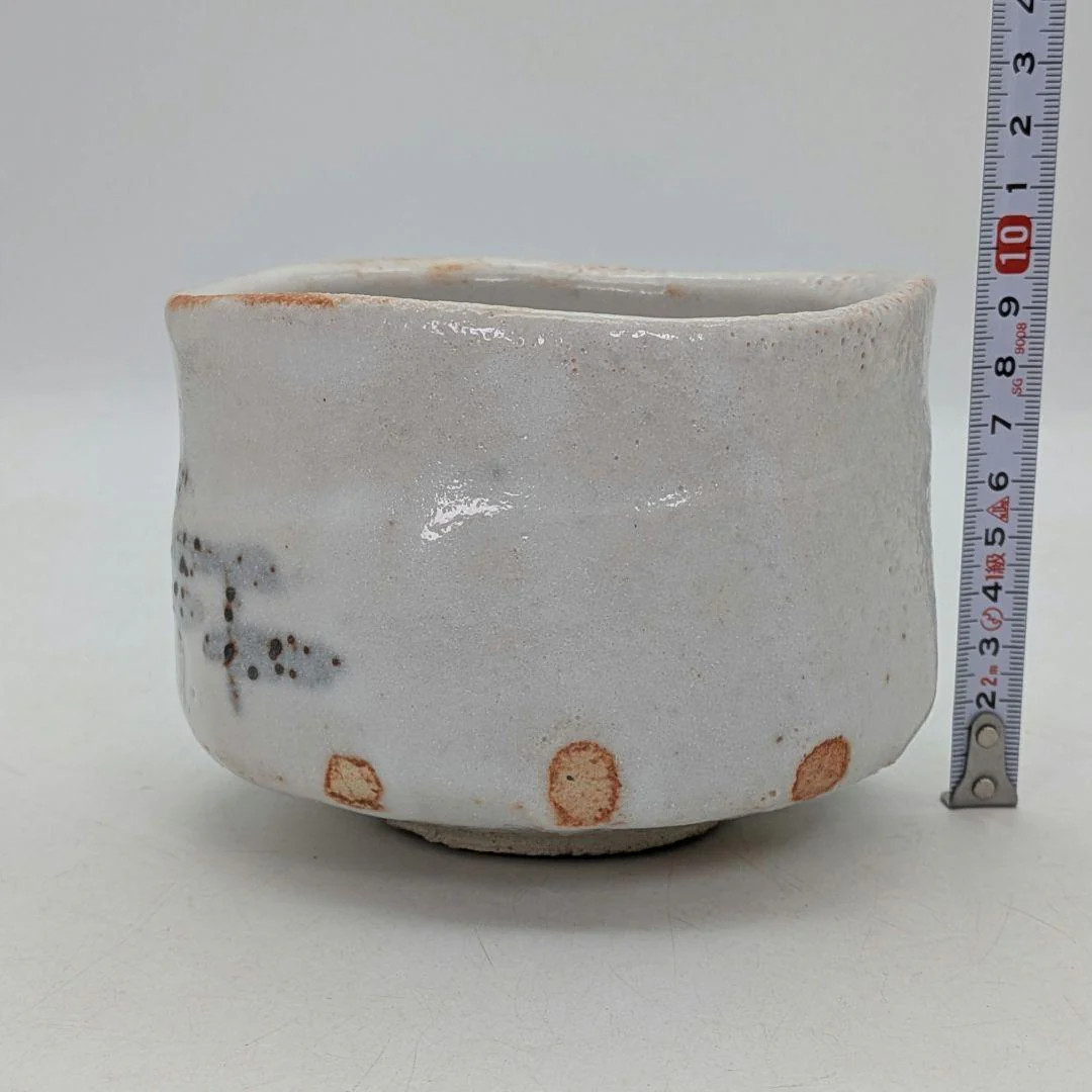Shino Chawan by Sato Kayu — Iron-Painted Mino Matcha Bowl, Signed Box