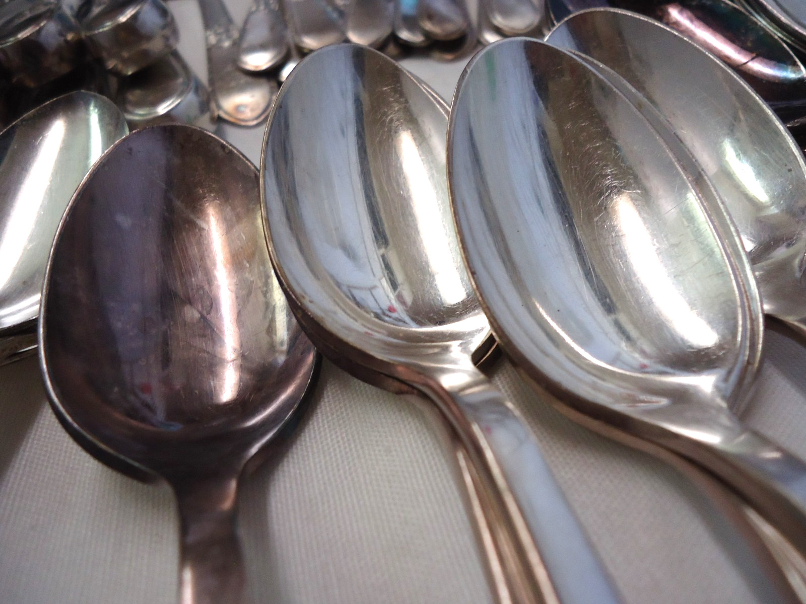 VINTAGE SILVERPLATE FLATWARE MIXED LOT BULK 120-PIECES