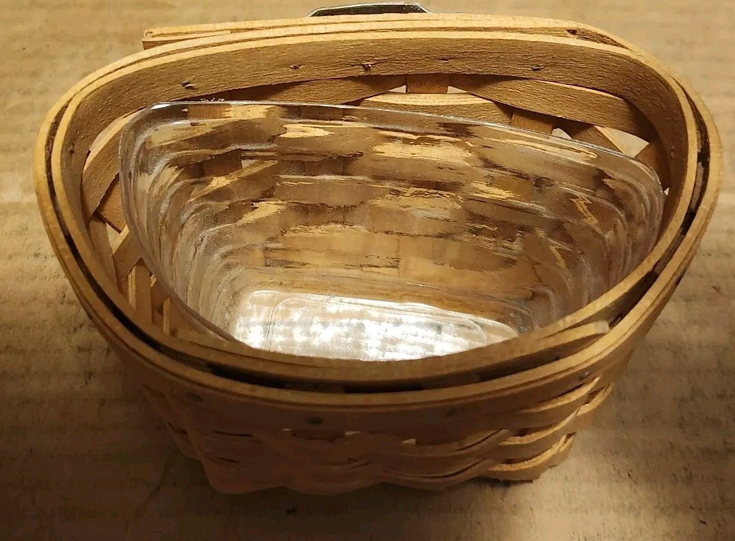 Vintage 2000 Longaberger Basket Handwoven Miniature Wall Berry Basket 3.5H
