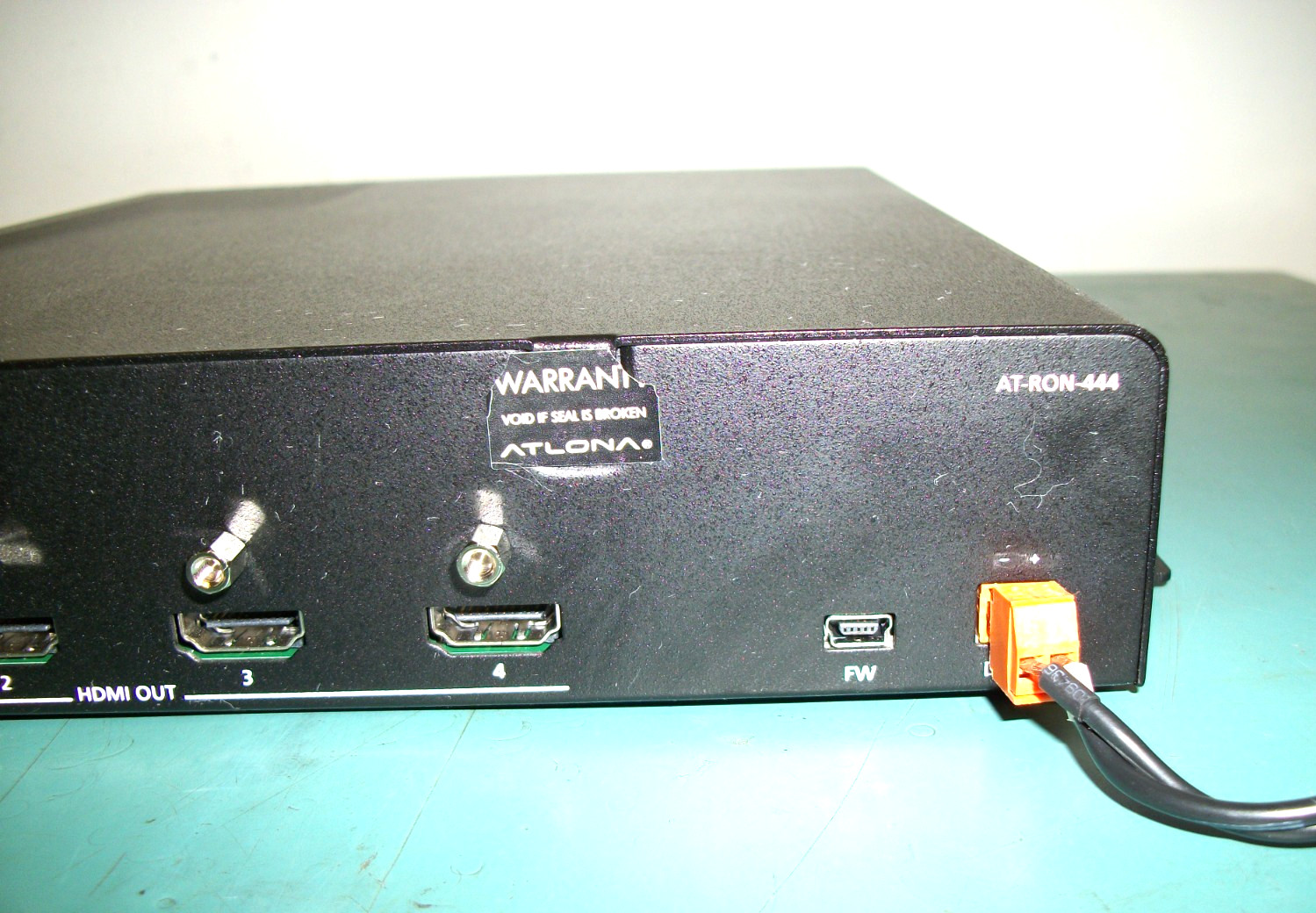 ALTONA Rondo AT-RON-444 4K HDR 1×4 HDMI Distribution Amplifier W/PWR Cord