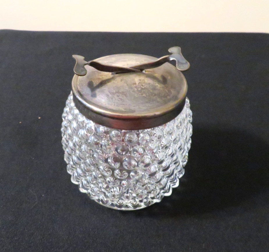 England Celtic Quality Silverplate Hobnail Sugar Bowl With Integral Tongs Signed