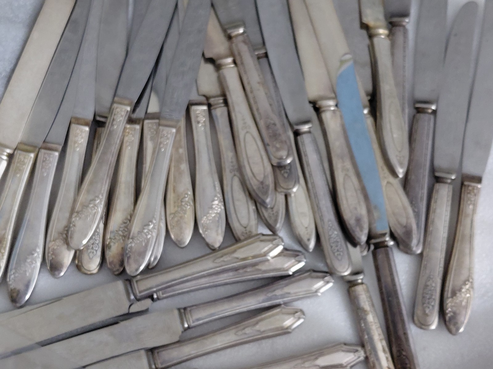 Mixed Lot 180 Pcs Silverplated Knives Forks Spoons For Craft,Repurpose,Metal Art