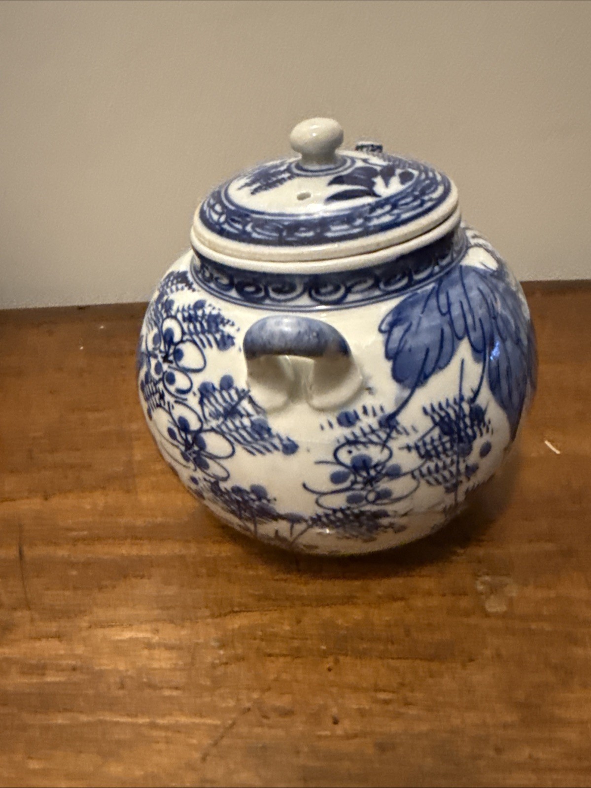 RARE LARGE 19TH CENTURY JAPANESE ANTIQUE PORCELAIN TEAPOT – Large