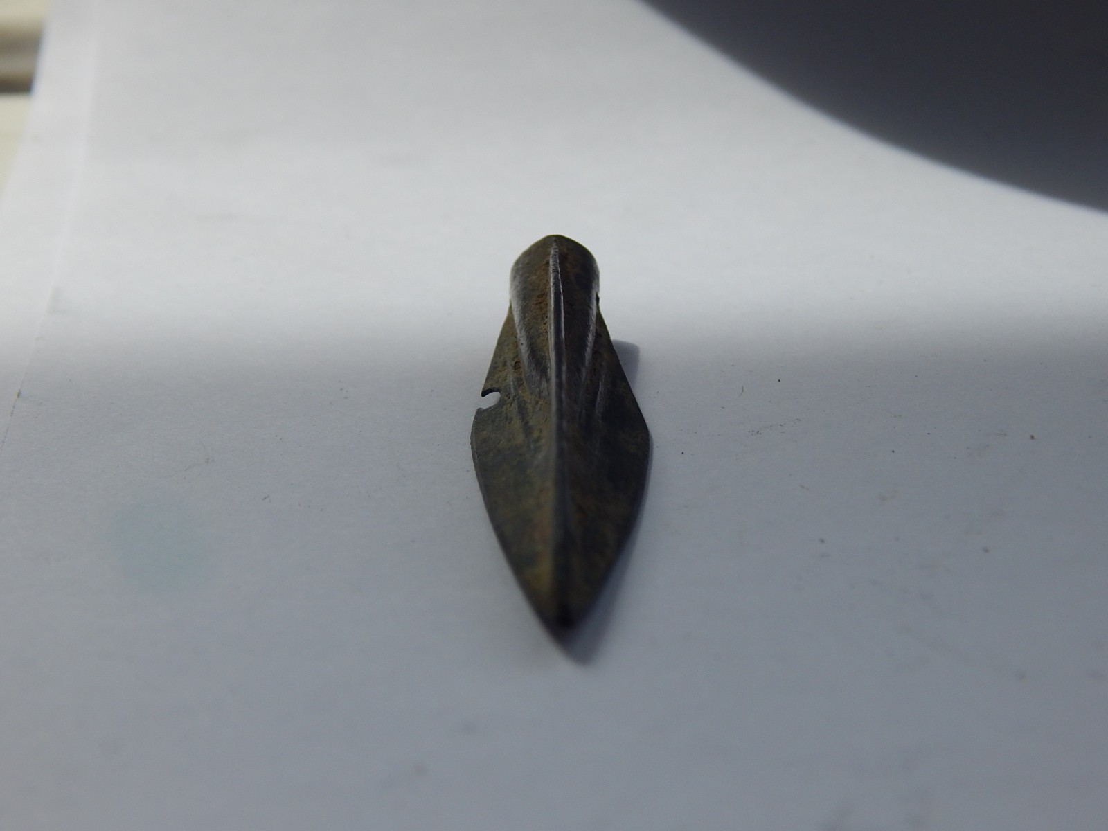 ANCIENT ANTIQUE EXCAVATED BRONZE ARROW HEAD DATE & ORIGIN UNKNOWN