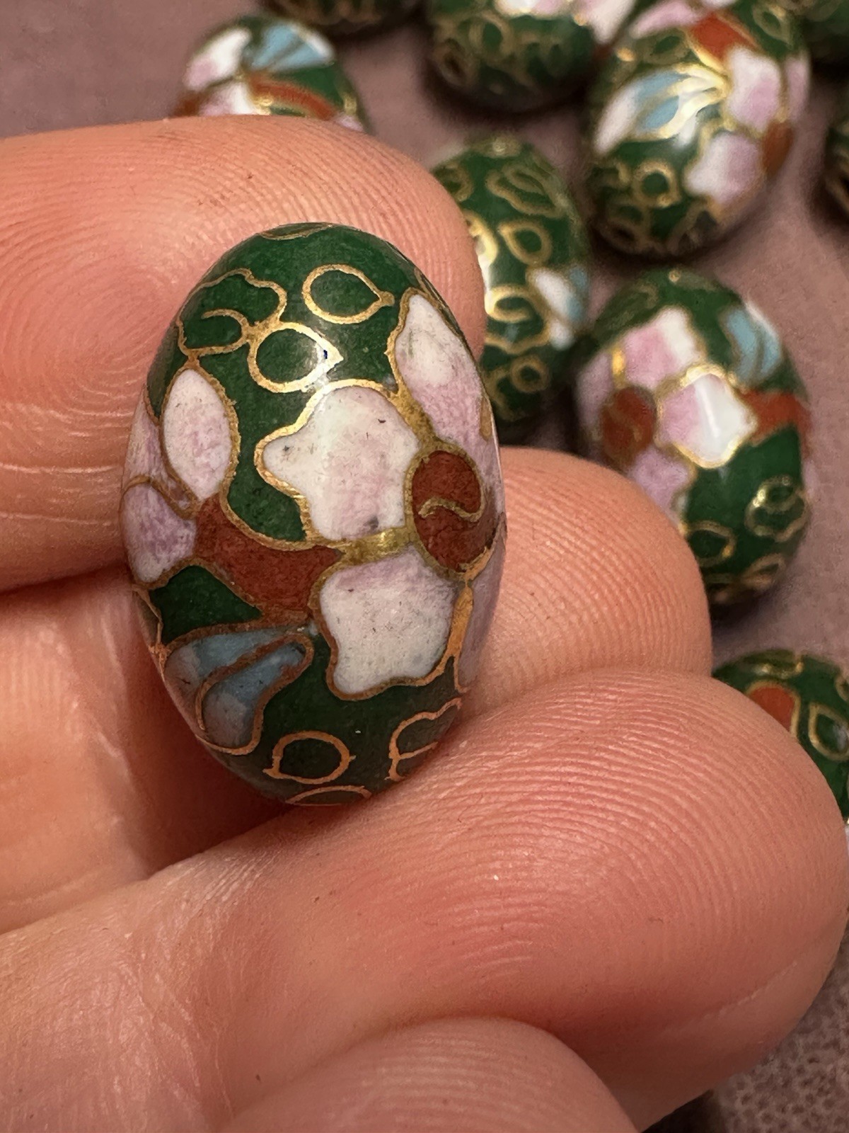 ONE Vintage Green Chinese Enamel Cloisonné Bead Flowers Oval 18mm x 12mm