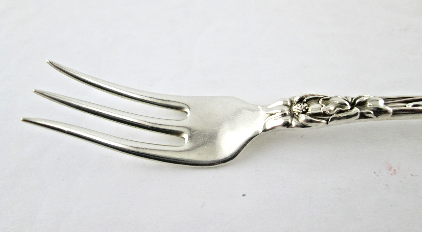 Set 6 – IRIAN by Wallace Sterling Silver Cocktail Forks 5 7/8″ #Two