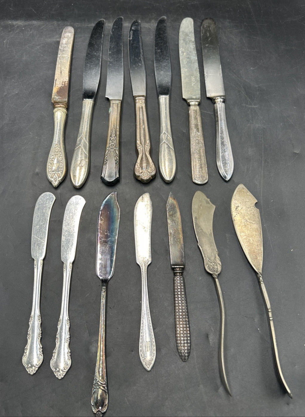 Lot Of 346 Silver Plated Knives, Mixed Variety & Brands