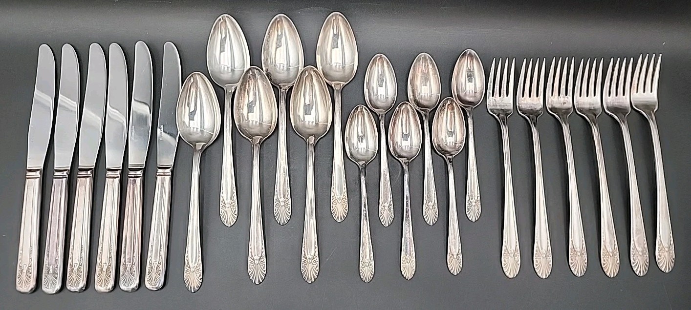 24-Vintage Crown Silverplate Radiance Silverware Flatware 1900-1940