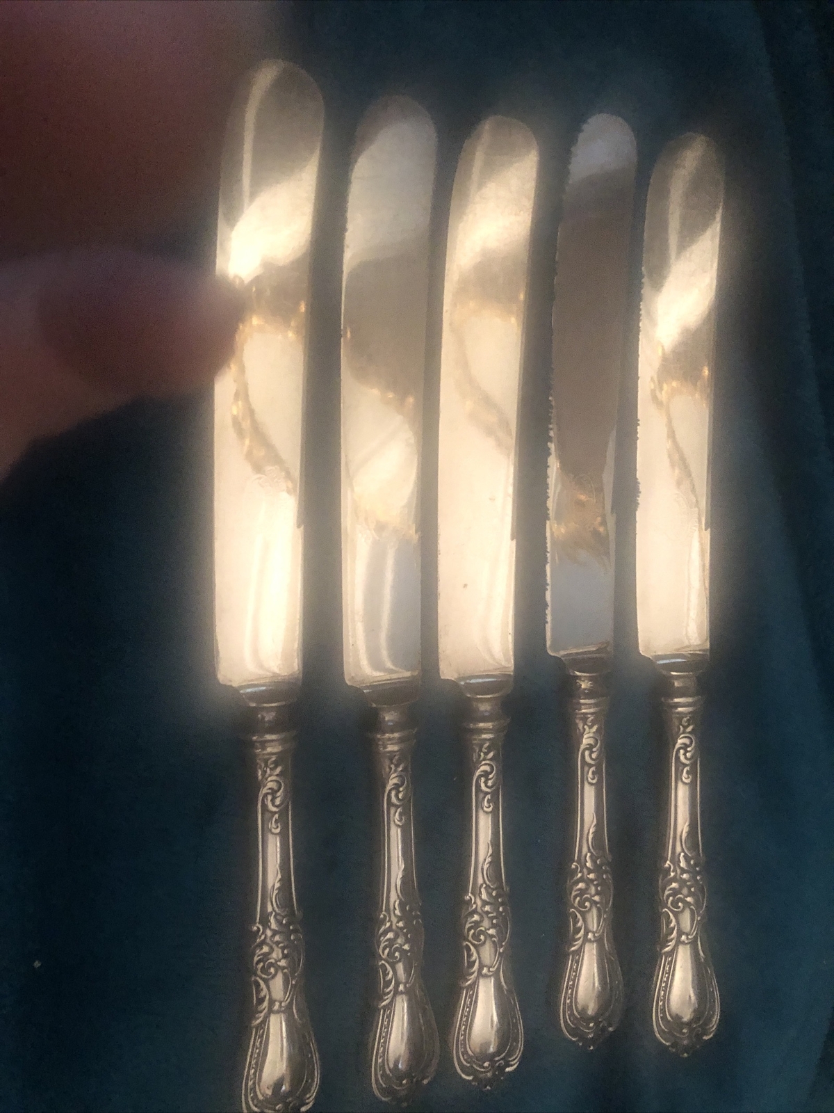 5 International Silver Navarre Blunt Hollow Handle Dinner Knife 9.5”